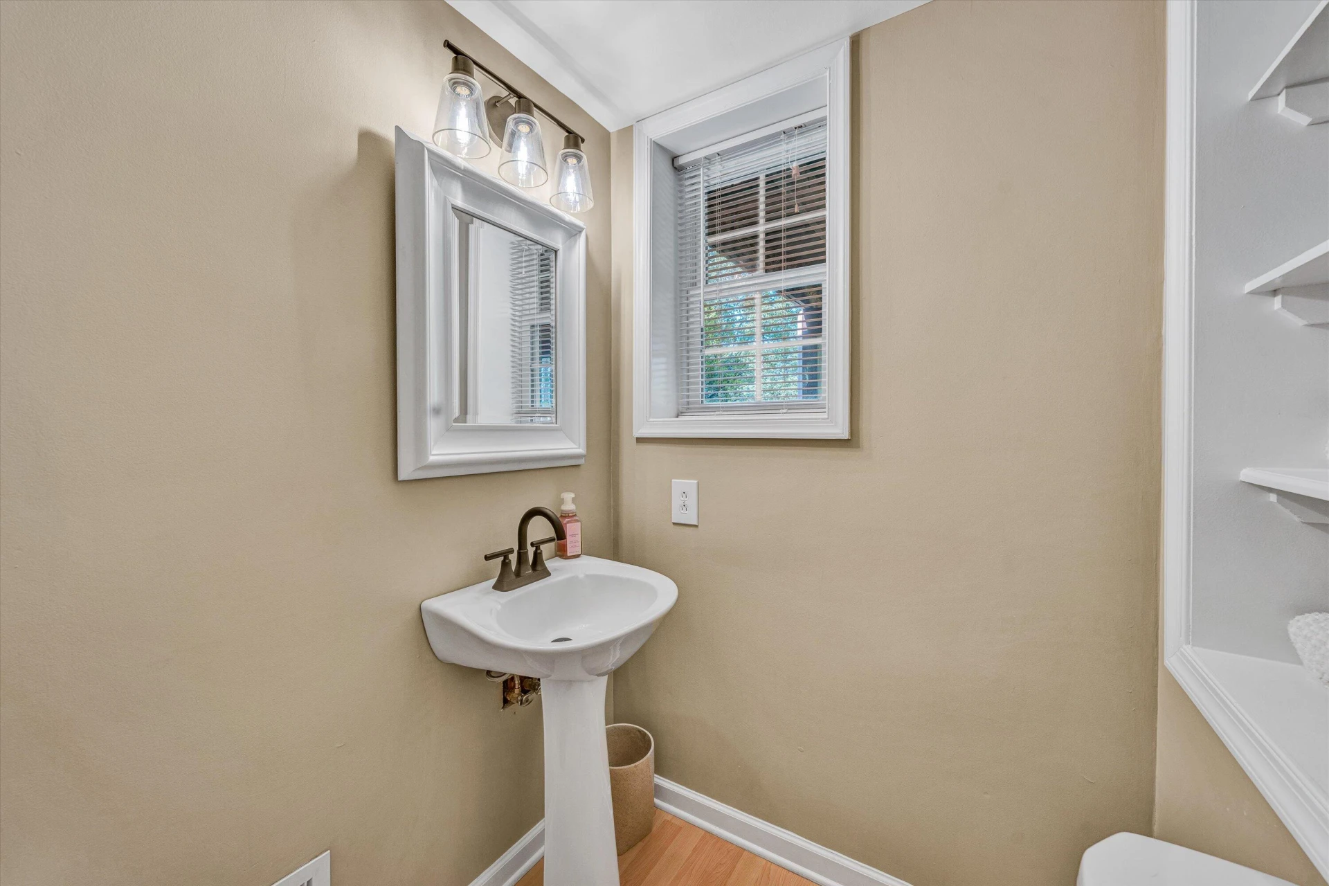 134 SAWYER DR - Photo 32