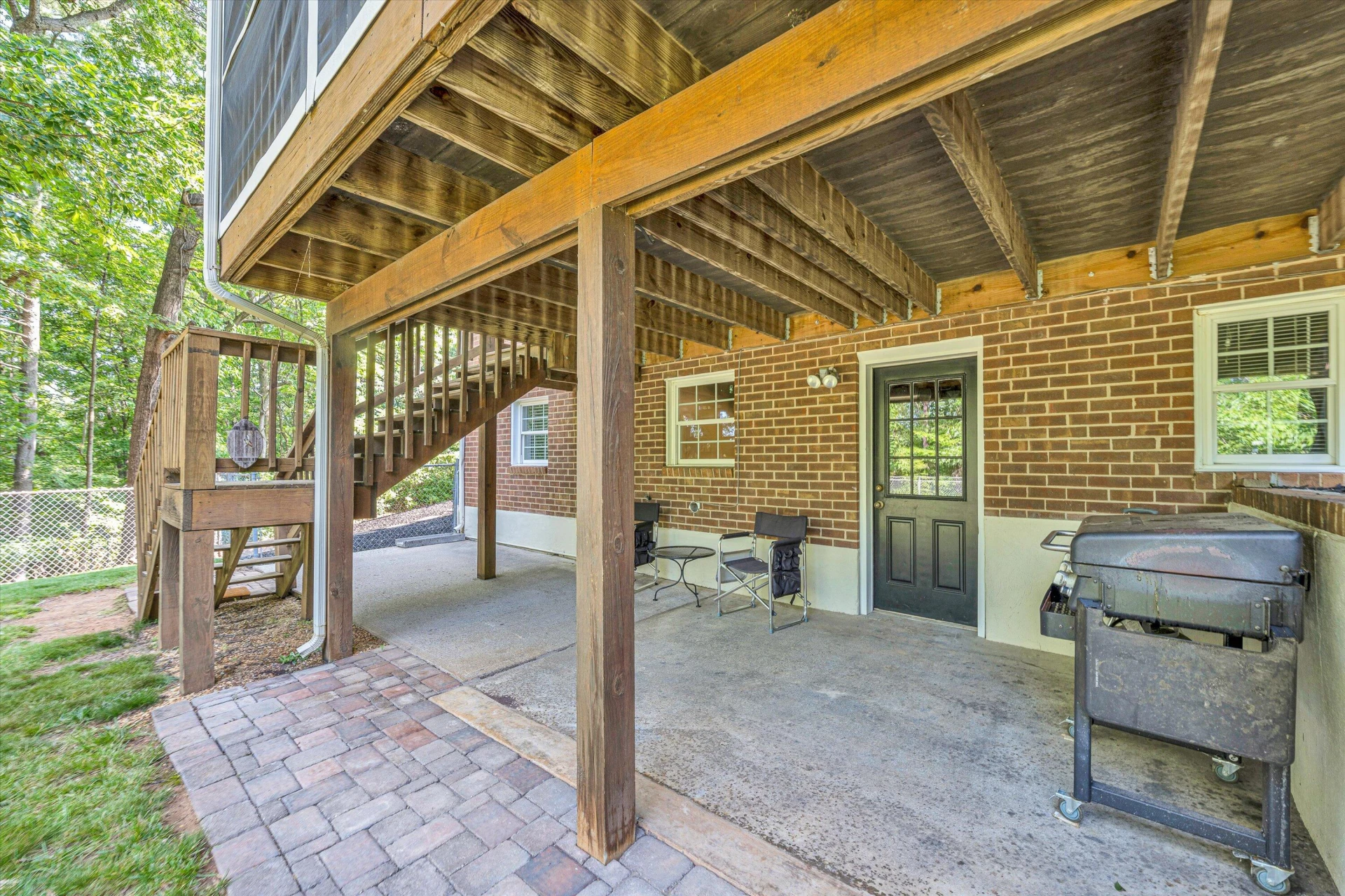 134 SAWYER DR - Photo 35