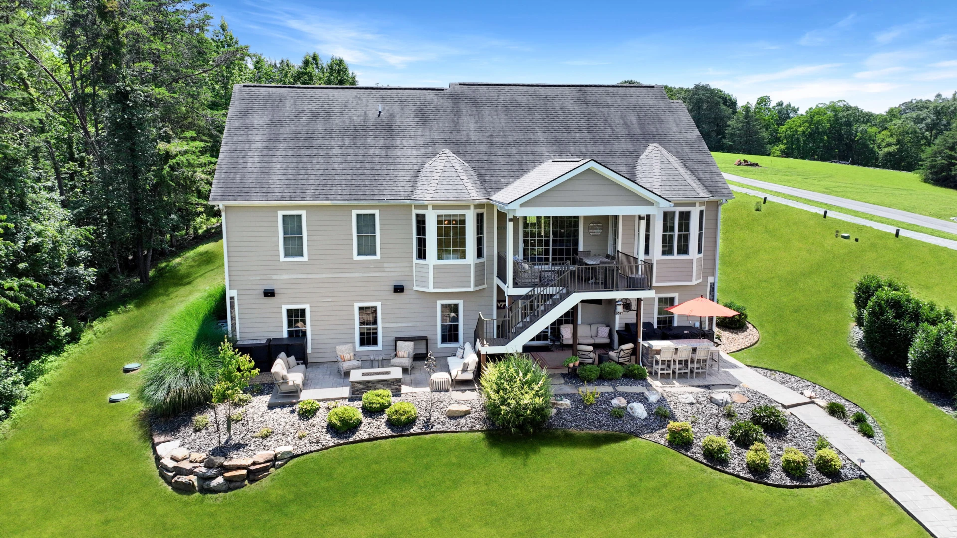 414 Augusta WAY - Photo 3