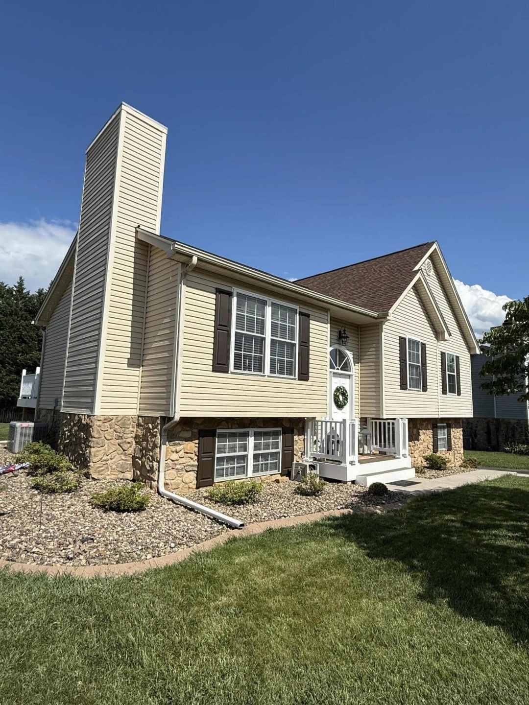 2517 Bloomfield AVE - Photo 3