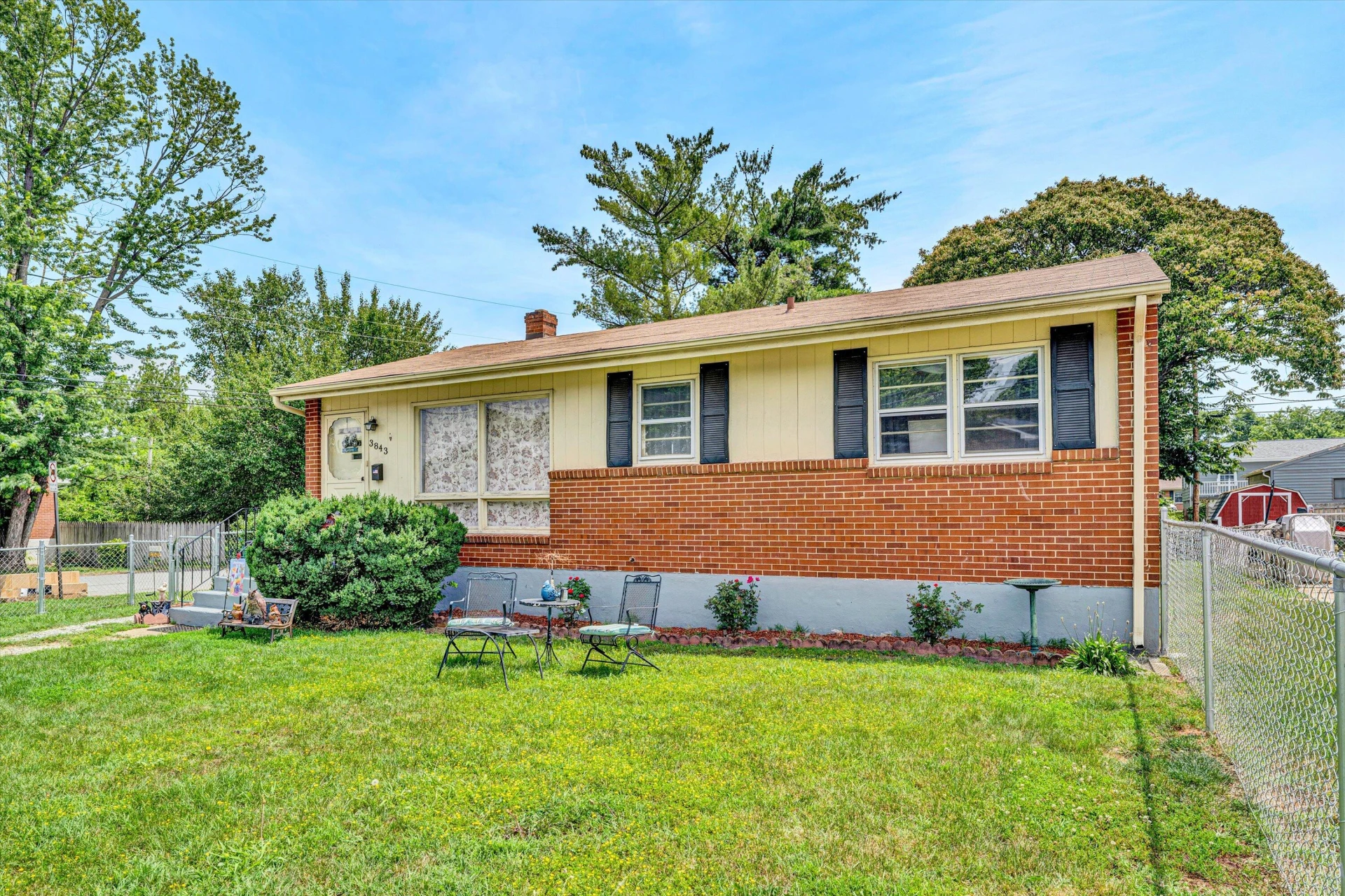 3843 Plantation RD - Photo 3