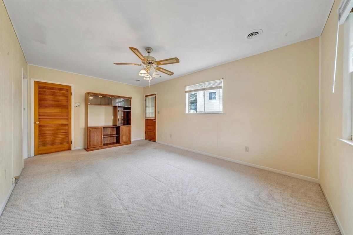 2619 Embassy DR - Photo 13