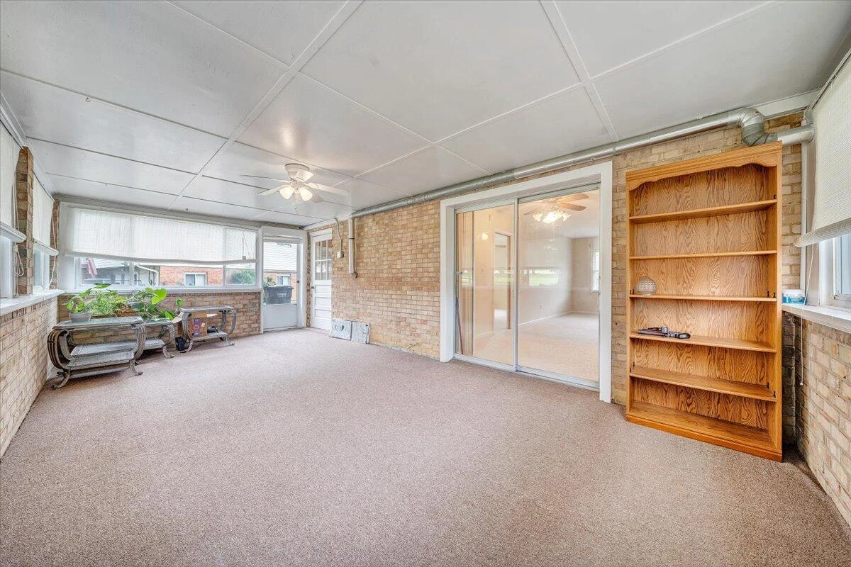 2619 Embassy DR - Photo 18