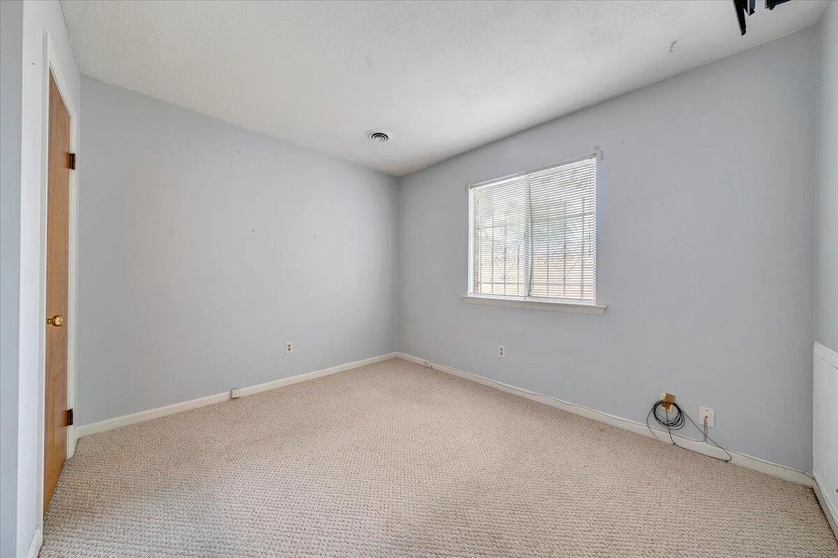 2619 Embassy DR - Photo 22