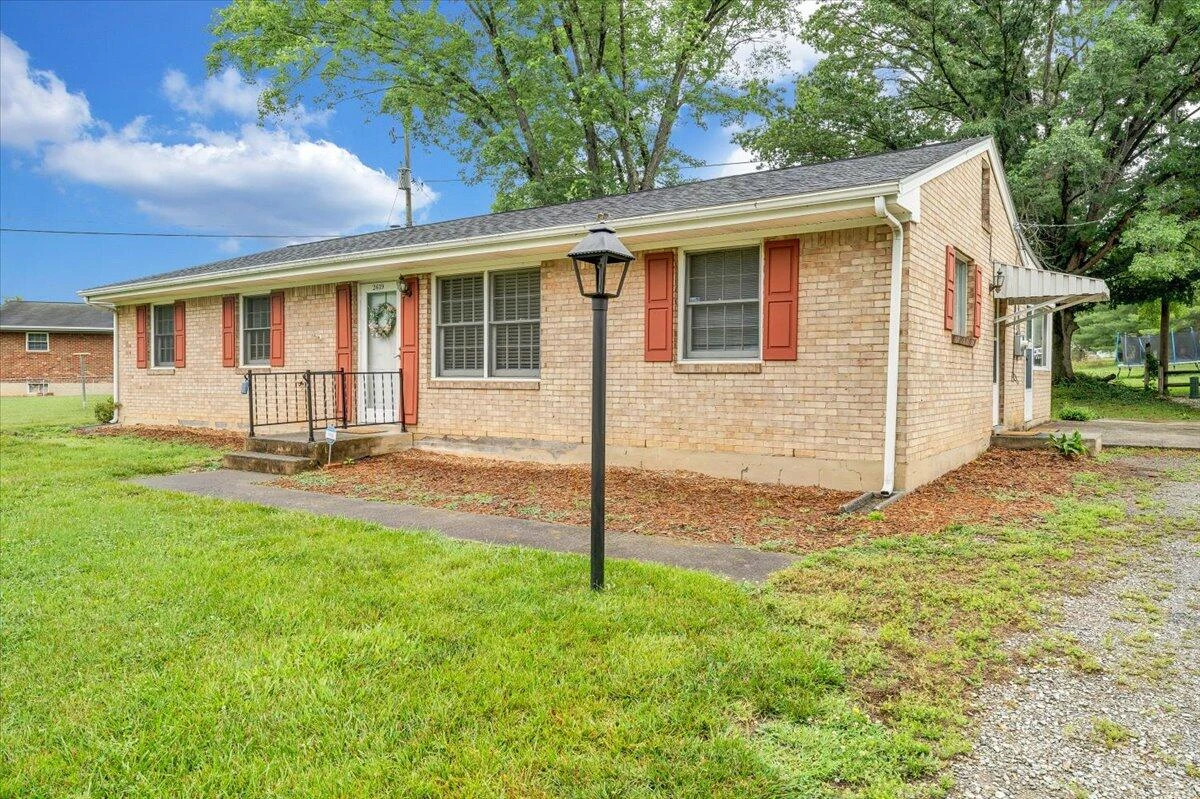 2619 Embassy DR - Photo 27