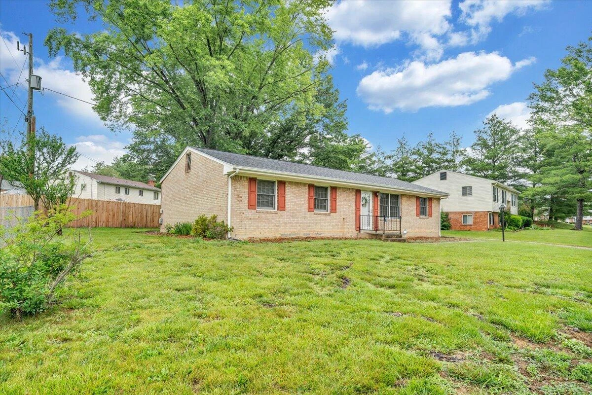 2619 Embassy DR - Photo 31