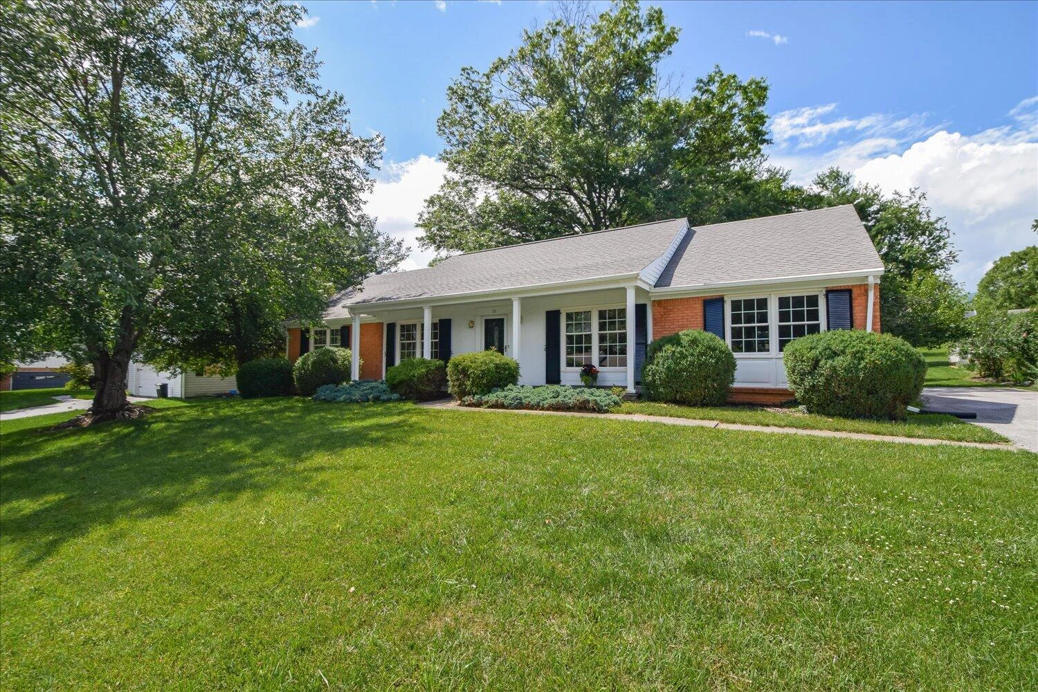 115 Bartley DR