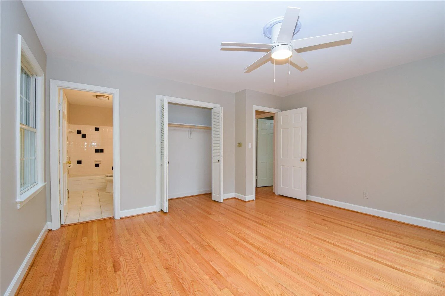 115 Bartley DR - Photo 15