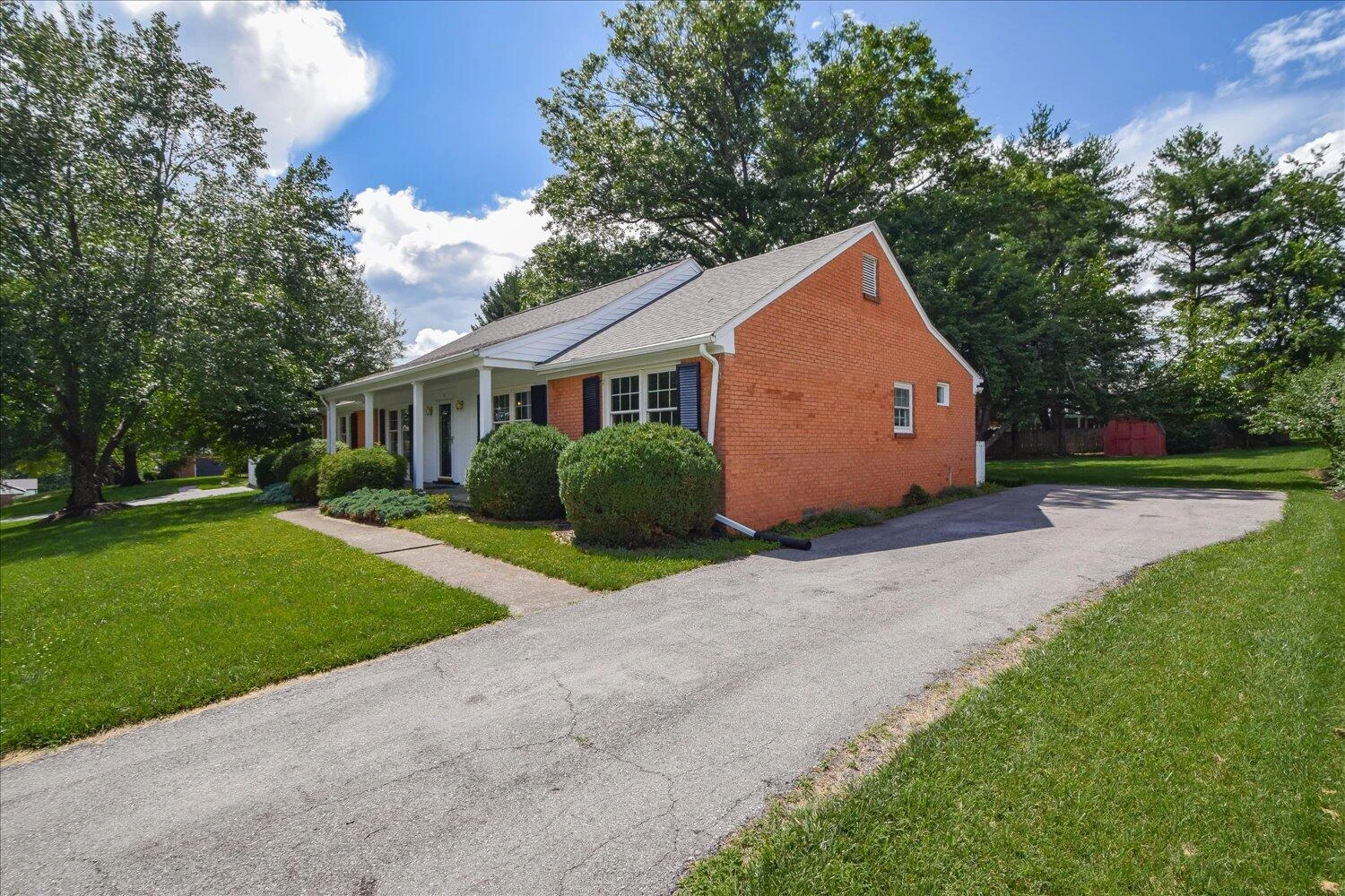 115 Bartley DR - Photo 27