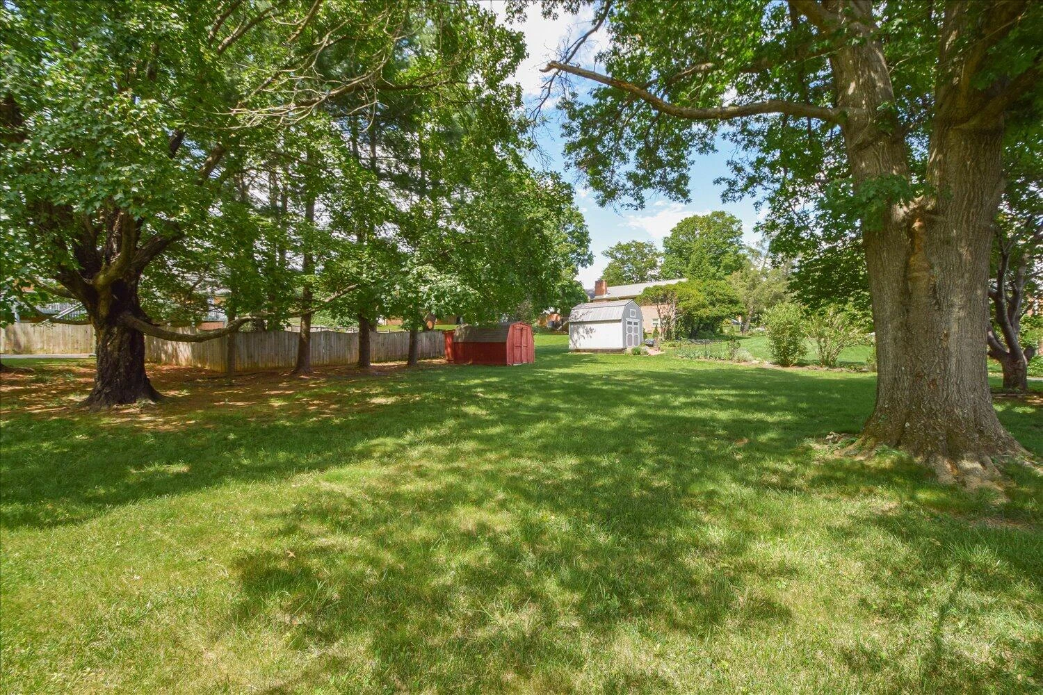 115 Bartley DR - Photo 33