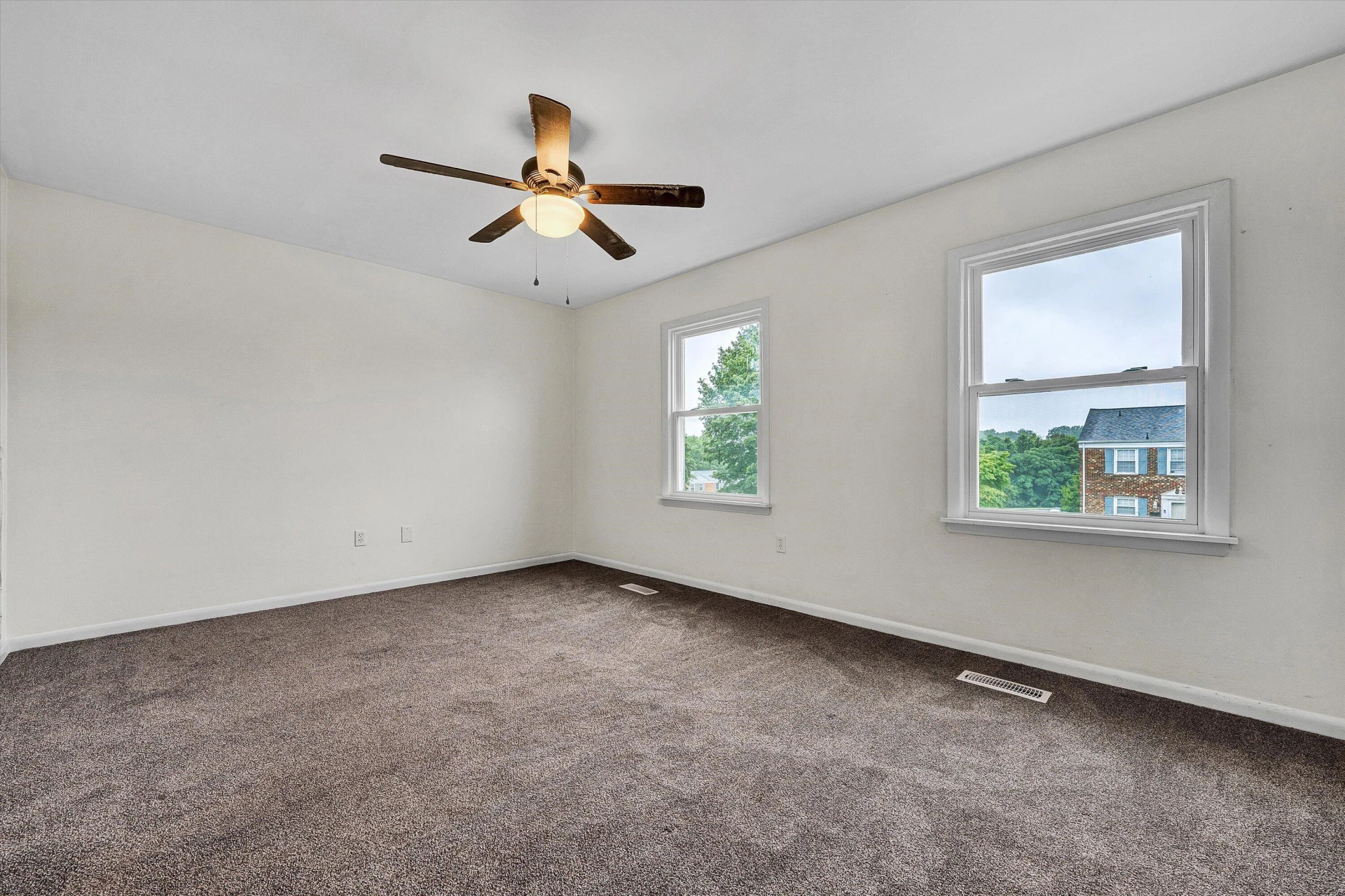 101 Oxford Square - Photo 21