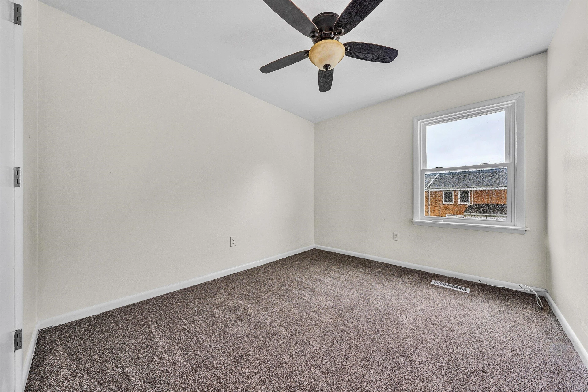 101 Oxford Square - Photo 25