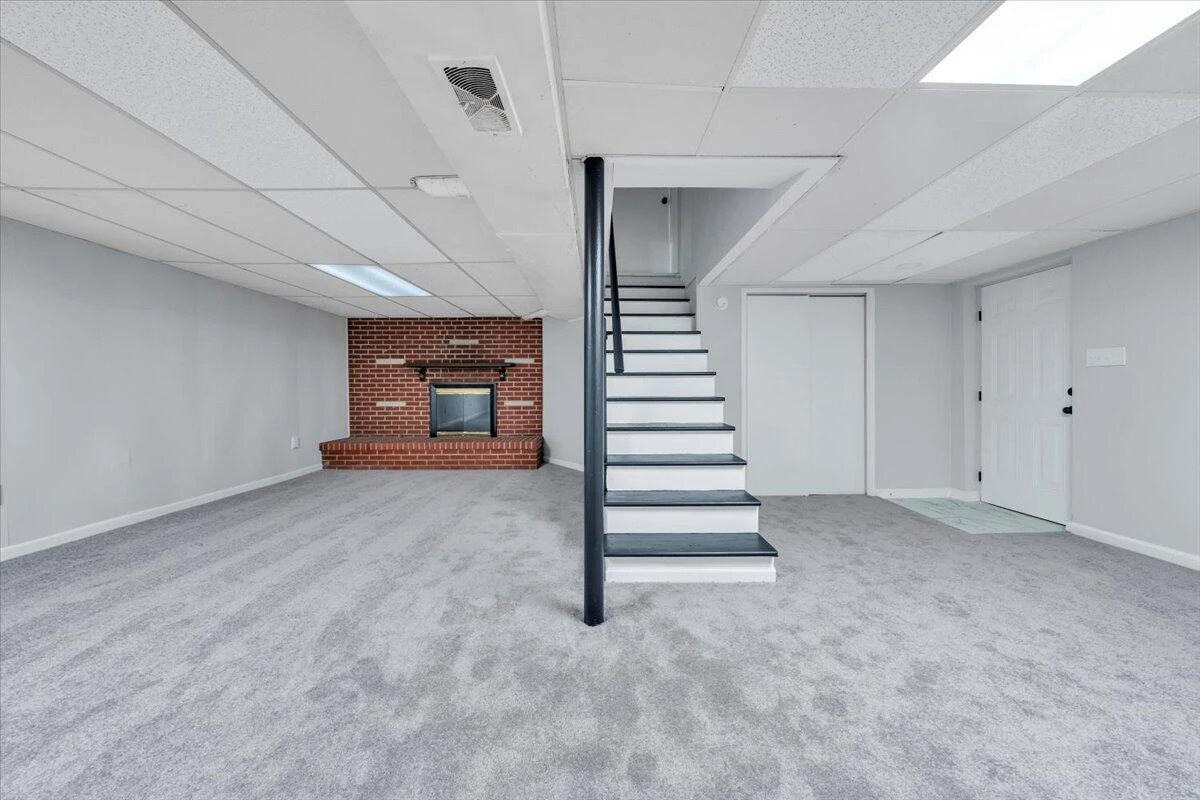 915 Chester AVE - Photo 28