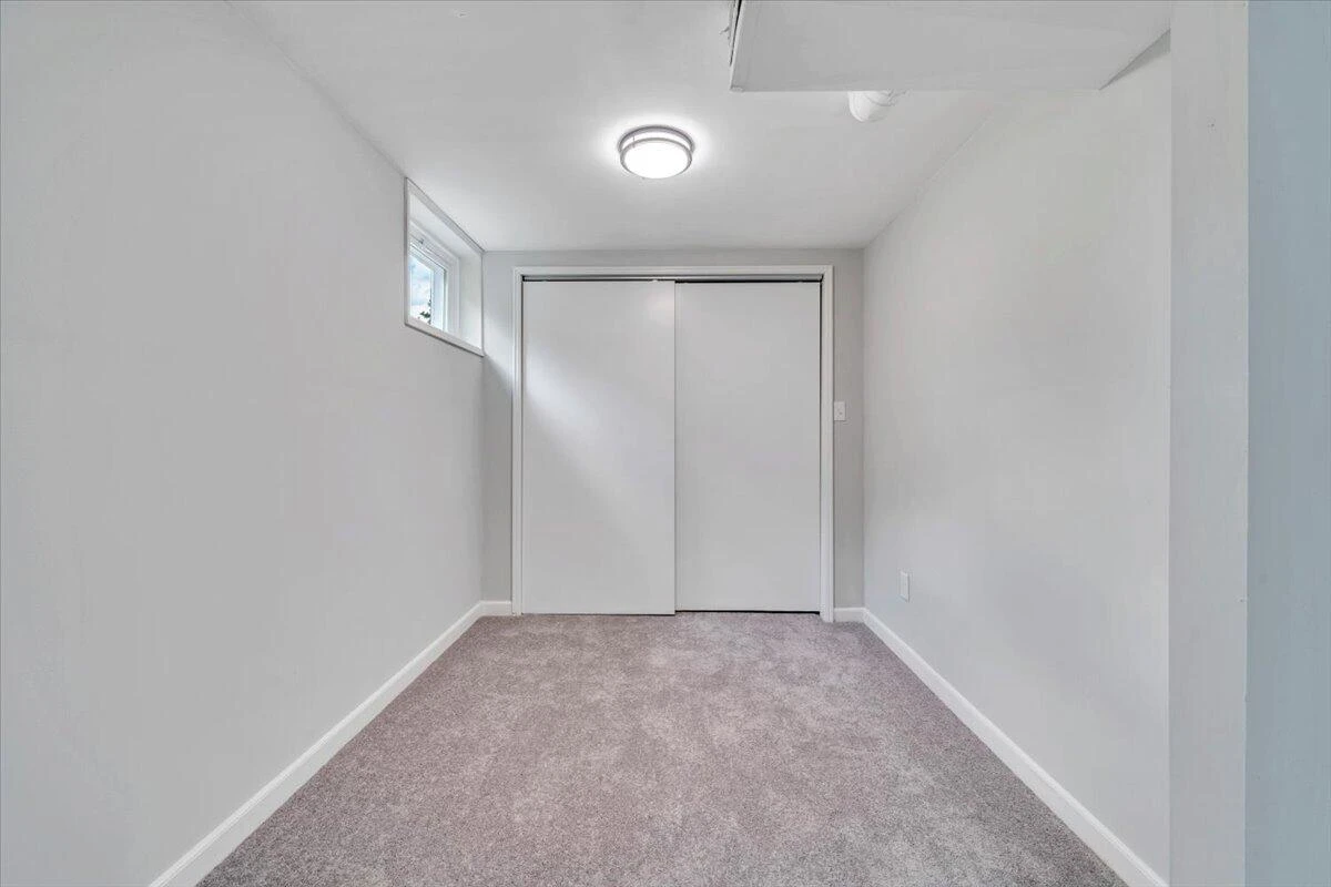 915 Chester AVE - Photo 37