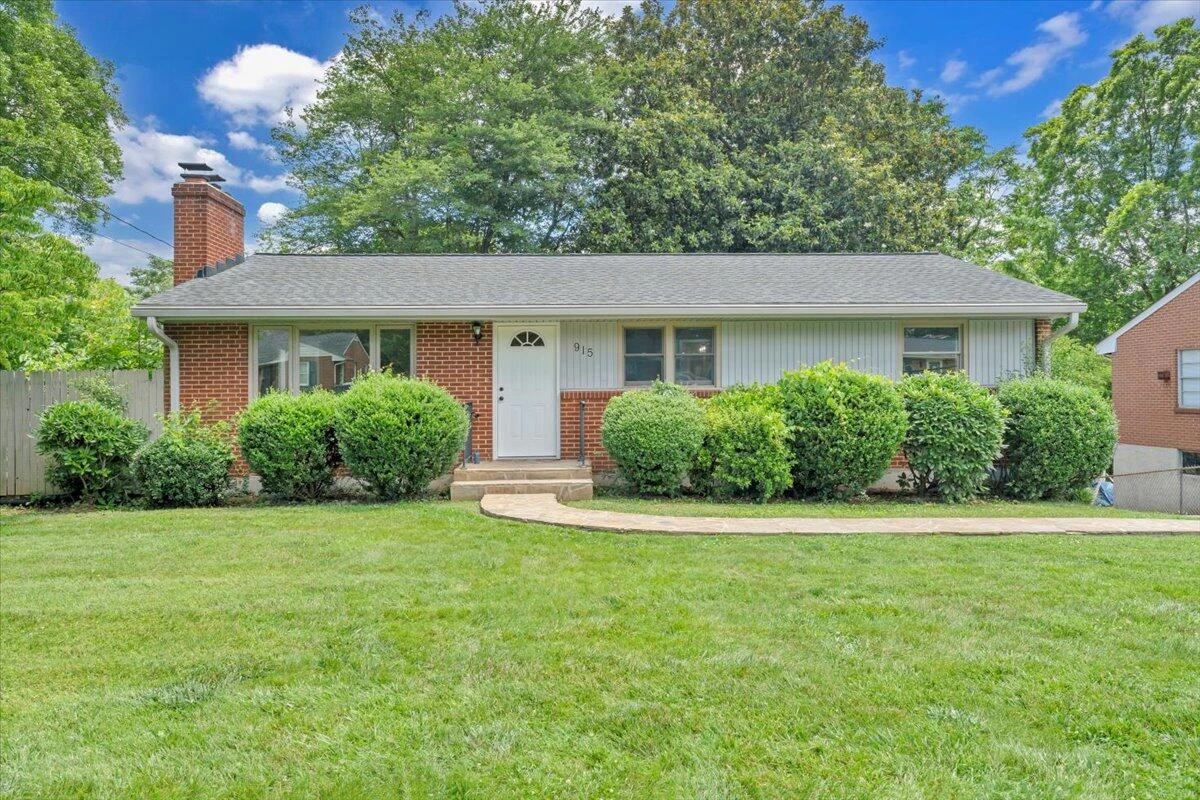 915 Chester AVE - Photo 45