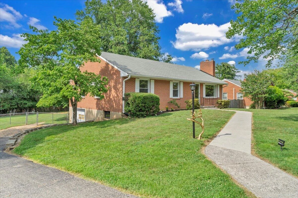 4035 Belford ST - Photo 2