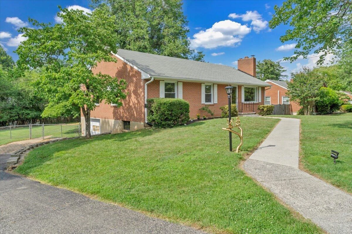 4035 Belford ST - Photo 3