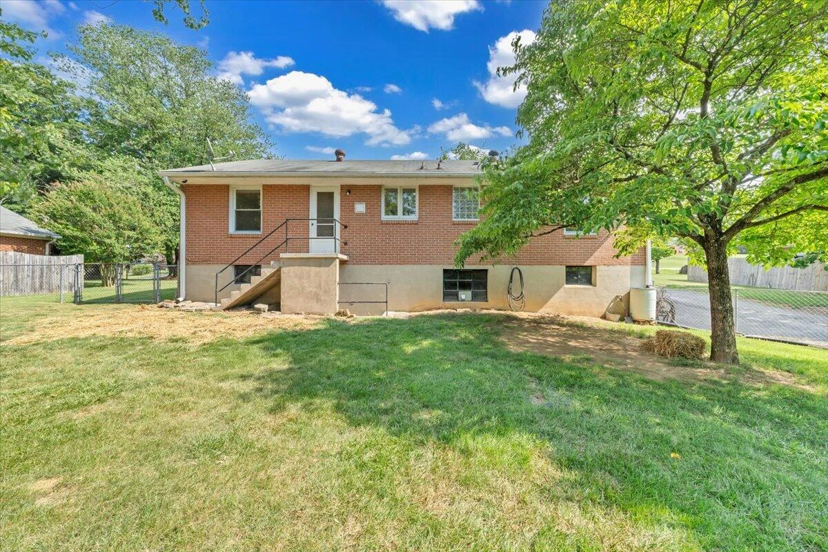 4035 Belford ST - Photo 32