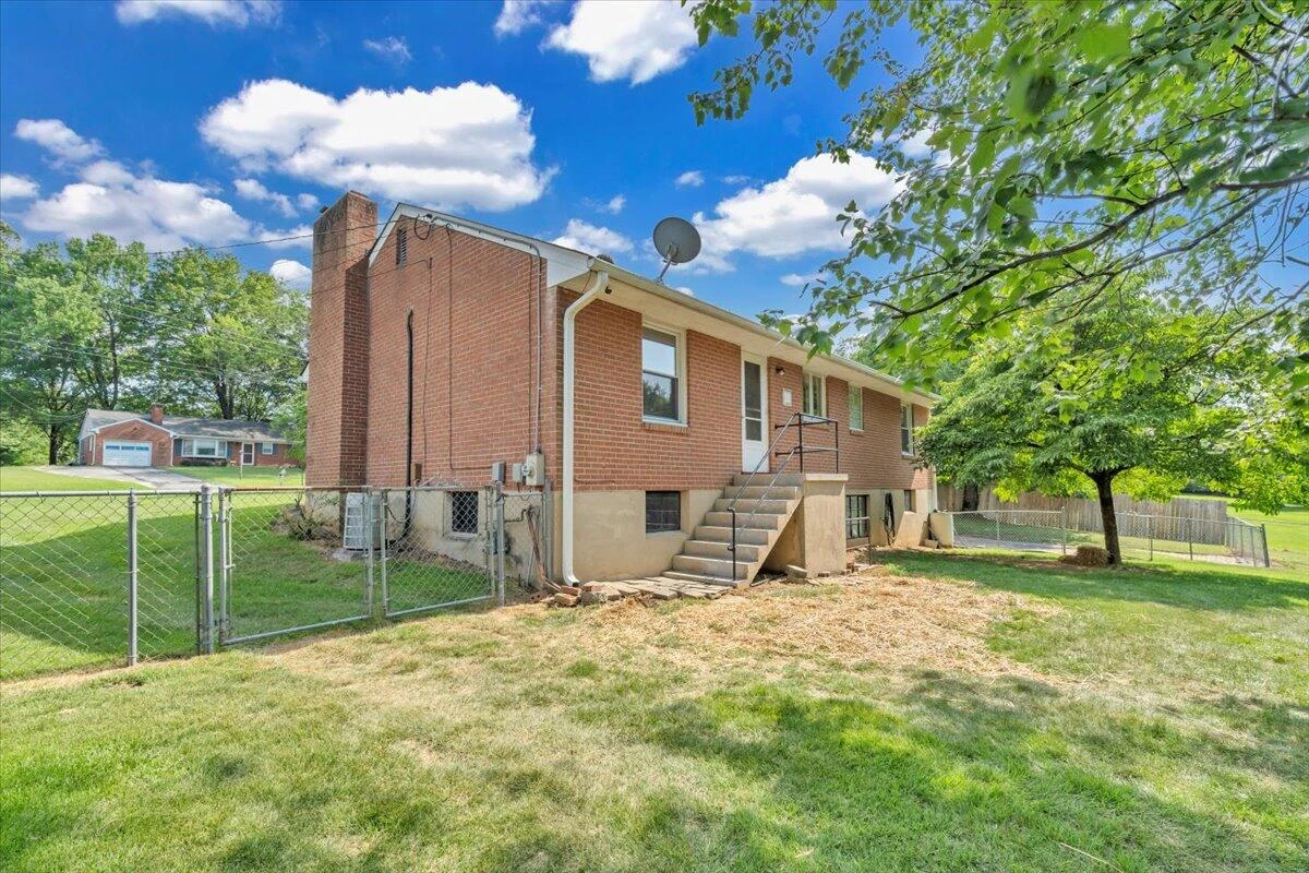 4035 Belford ST - Photo 35