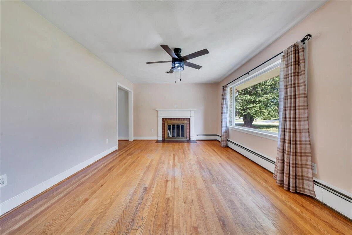 4035 Belford ST - Photo 9