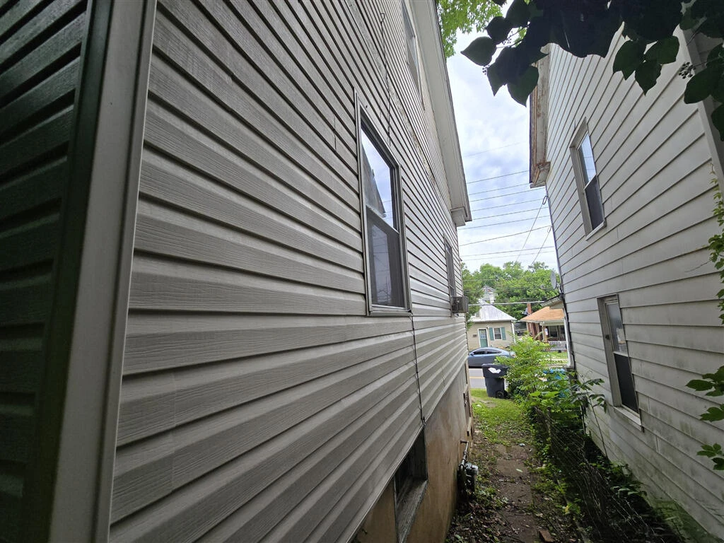 1213 Tazewell AVE - Photo 25