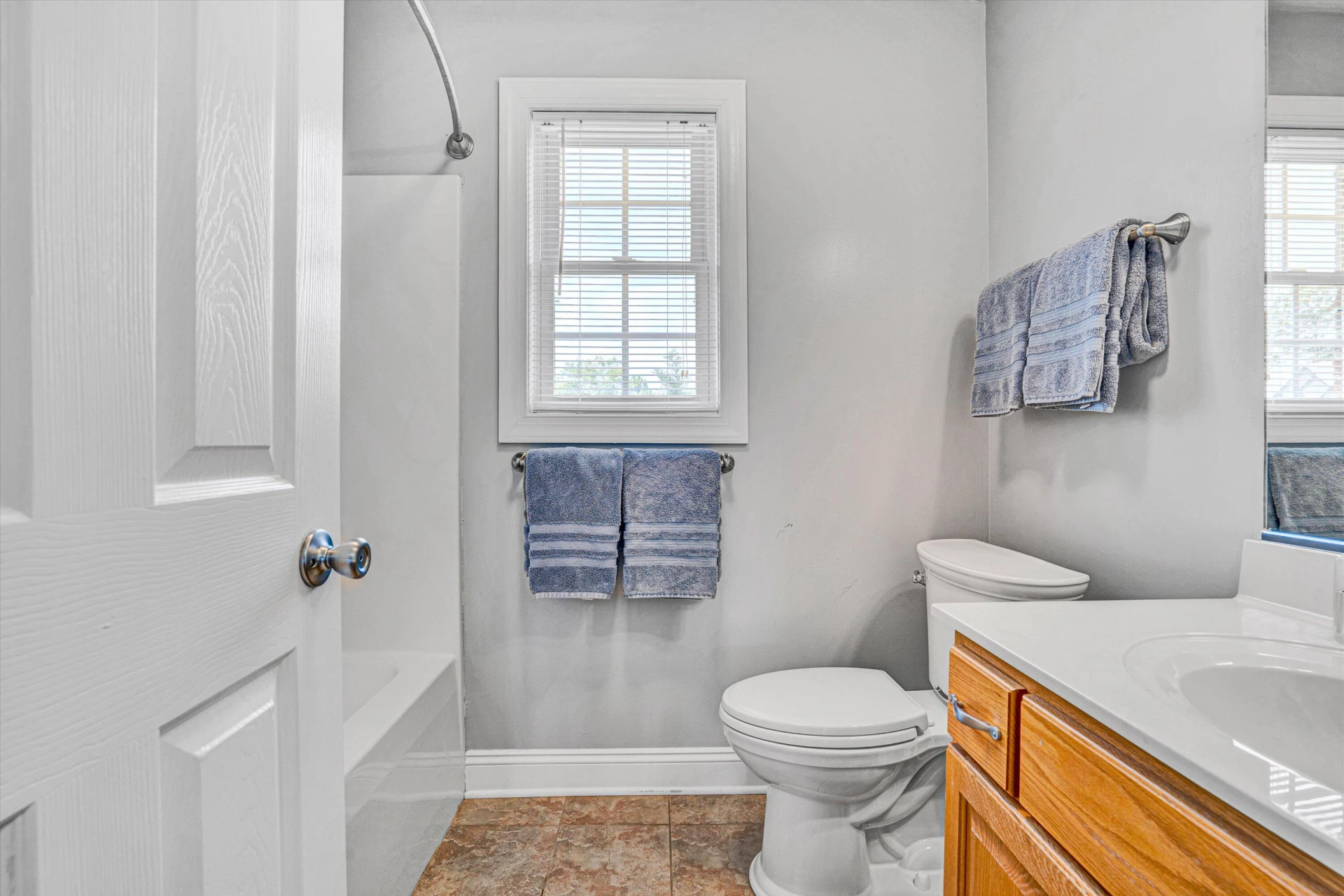 1258 Colby DR - Photo 36