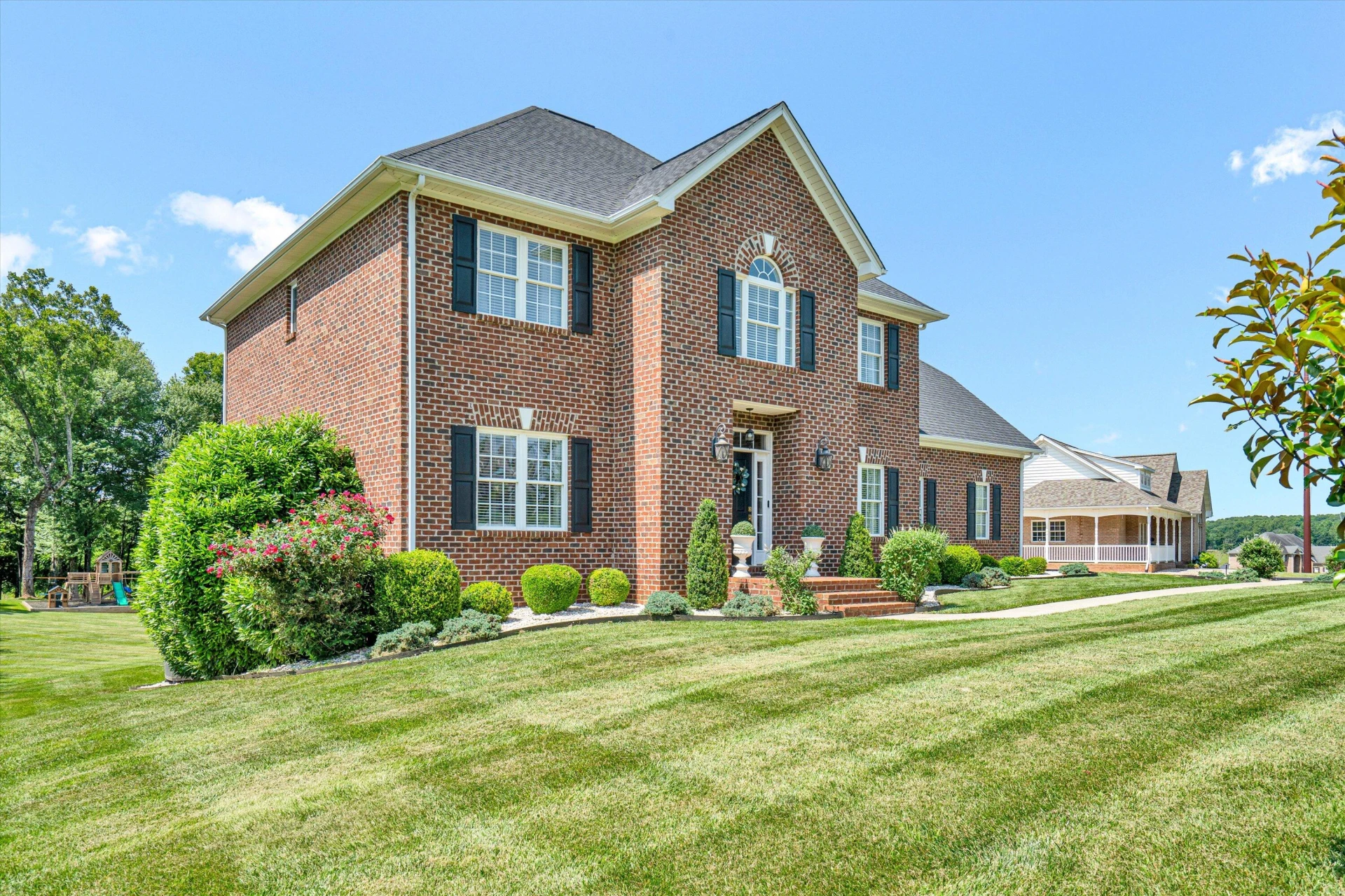 1258 Colby DR - Photo 4