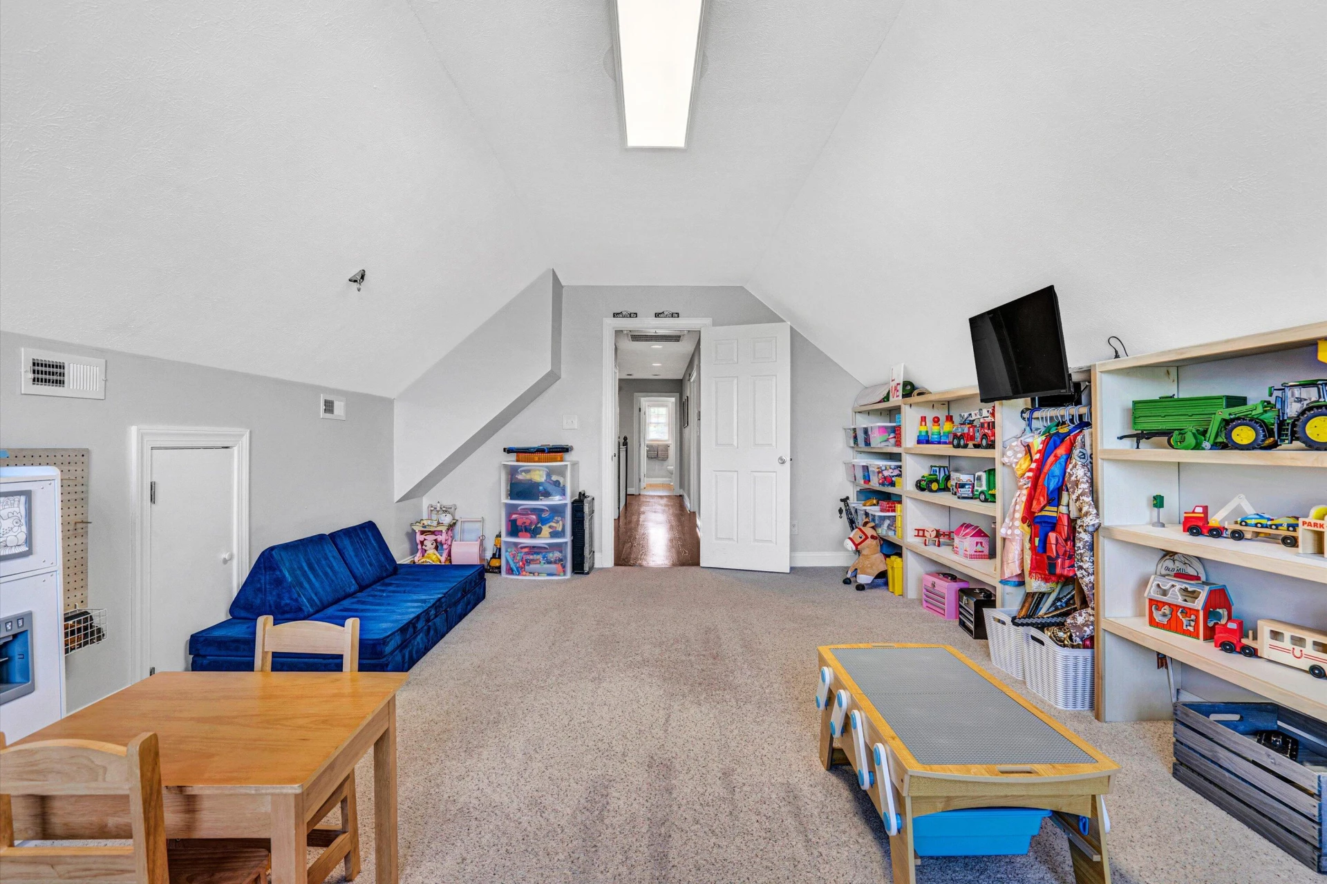 1258 Colby DR - Photo 48