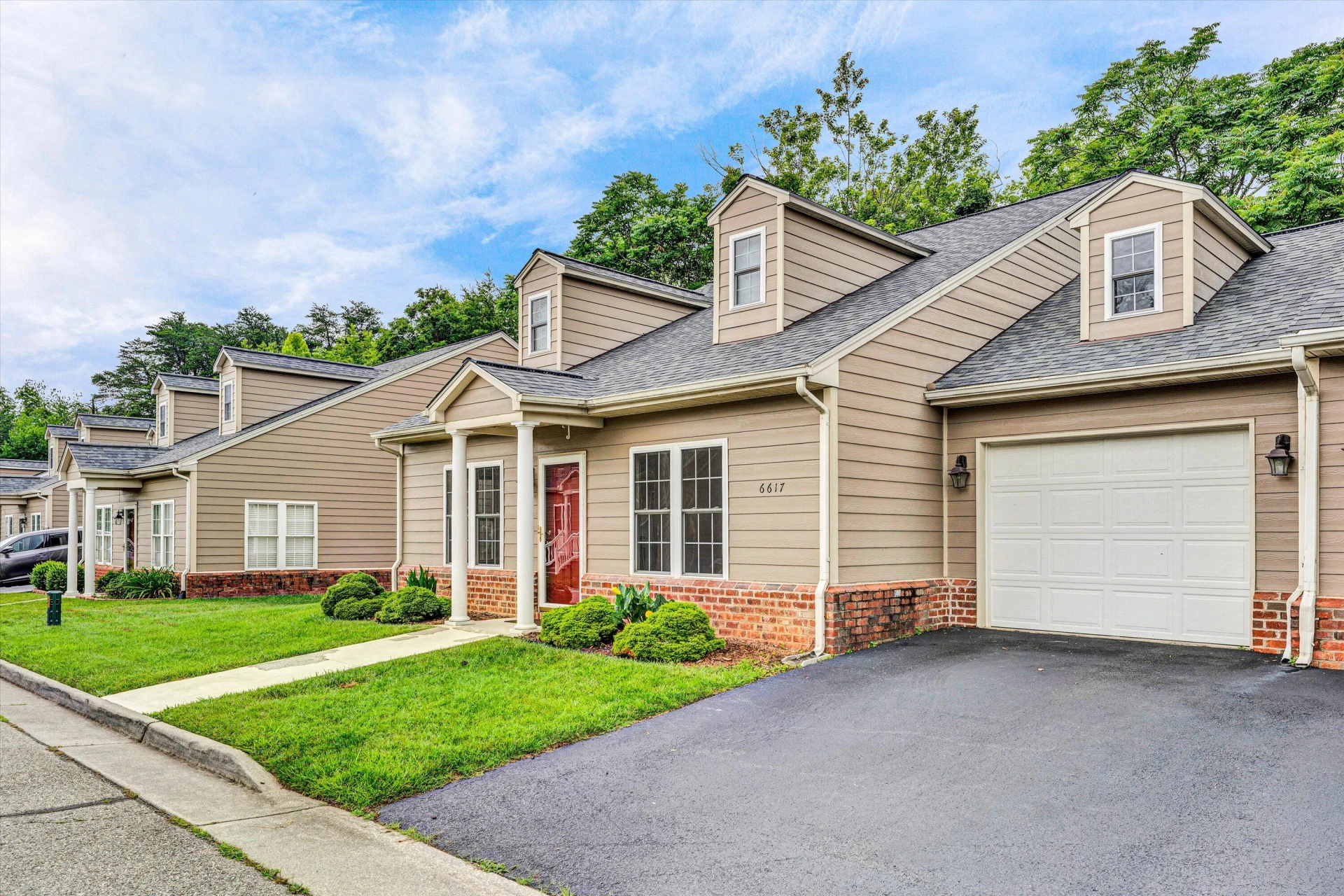 6617 Hartman CT - Photo 2