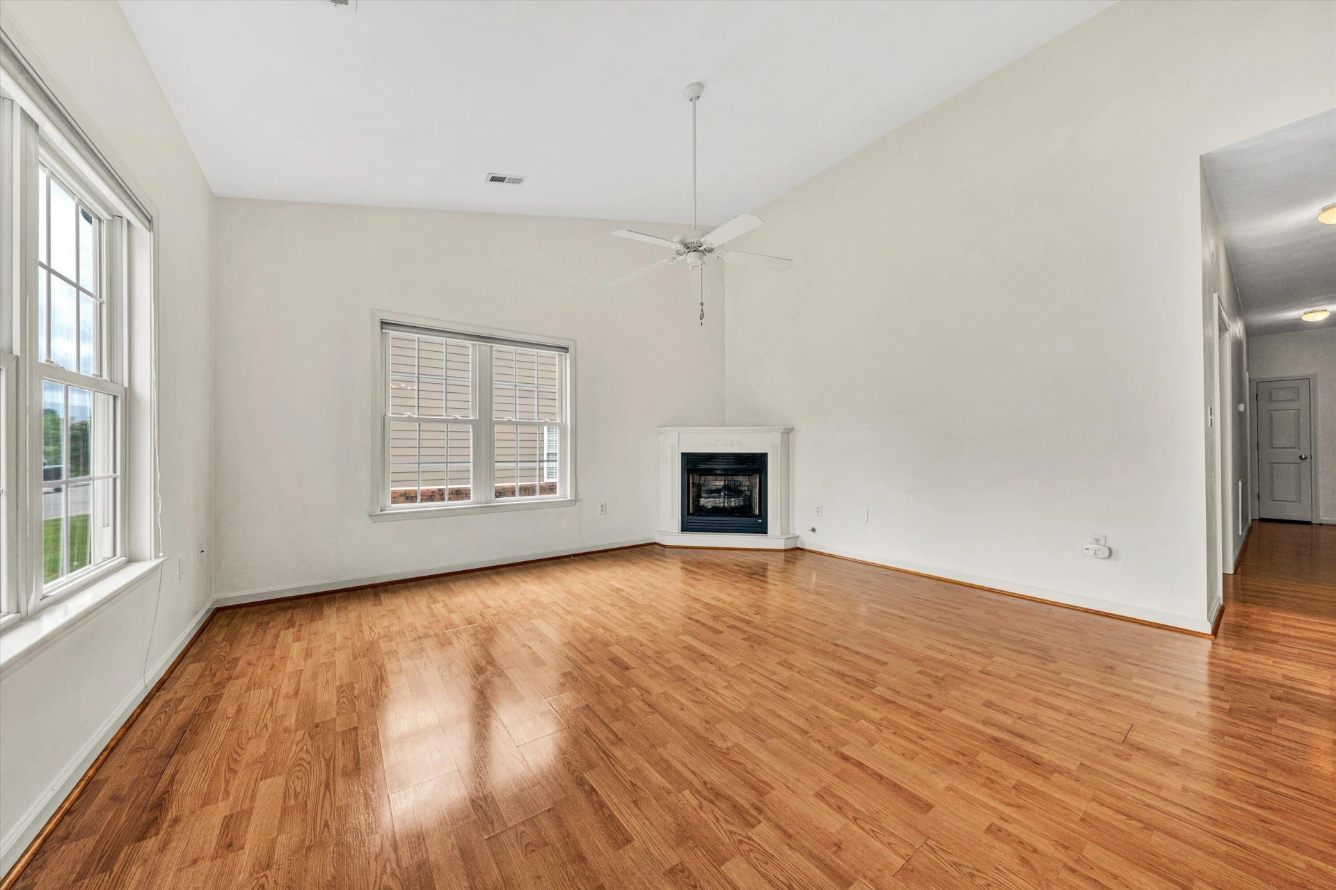 6617 Hartman CT - Photo 4