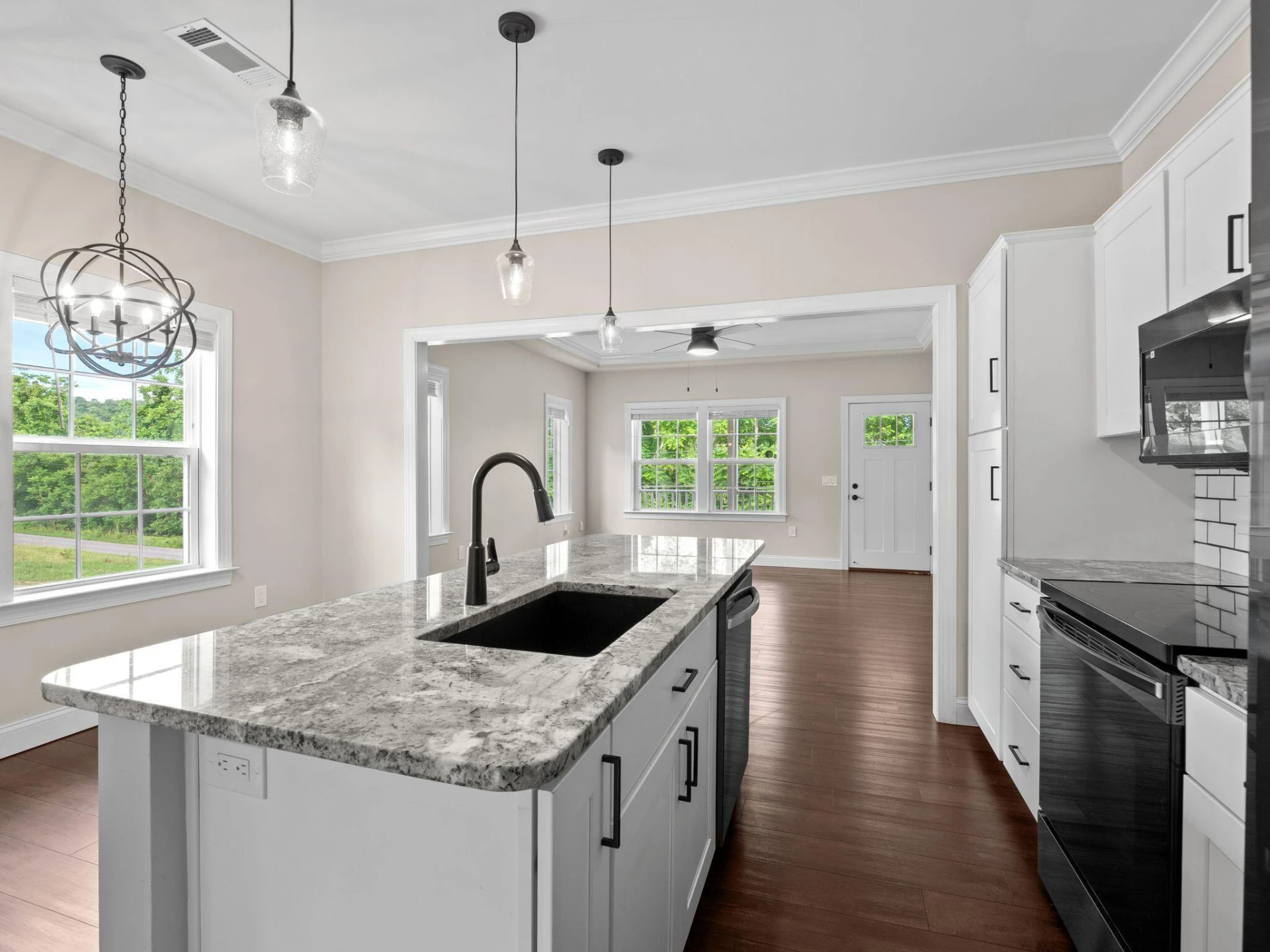 2912 Vinyard AVE - Photo 3