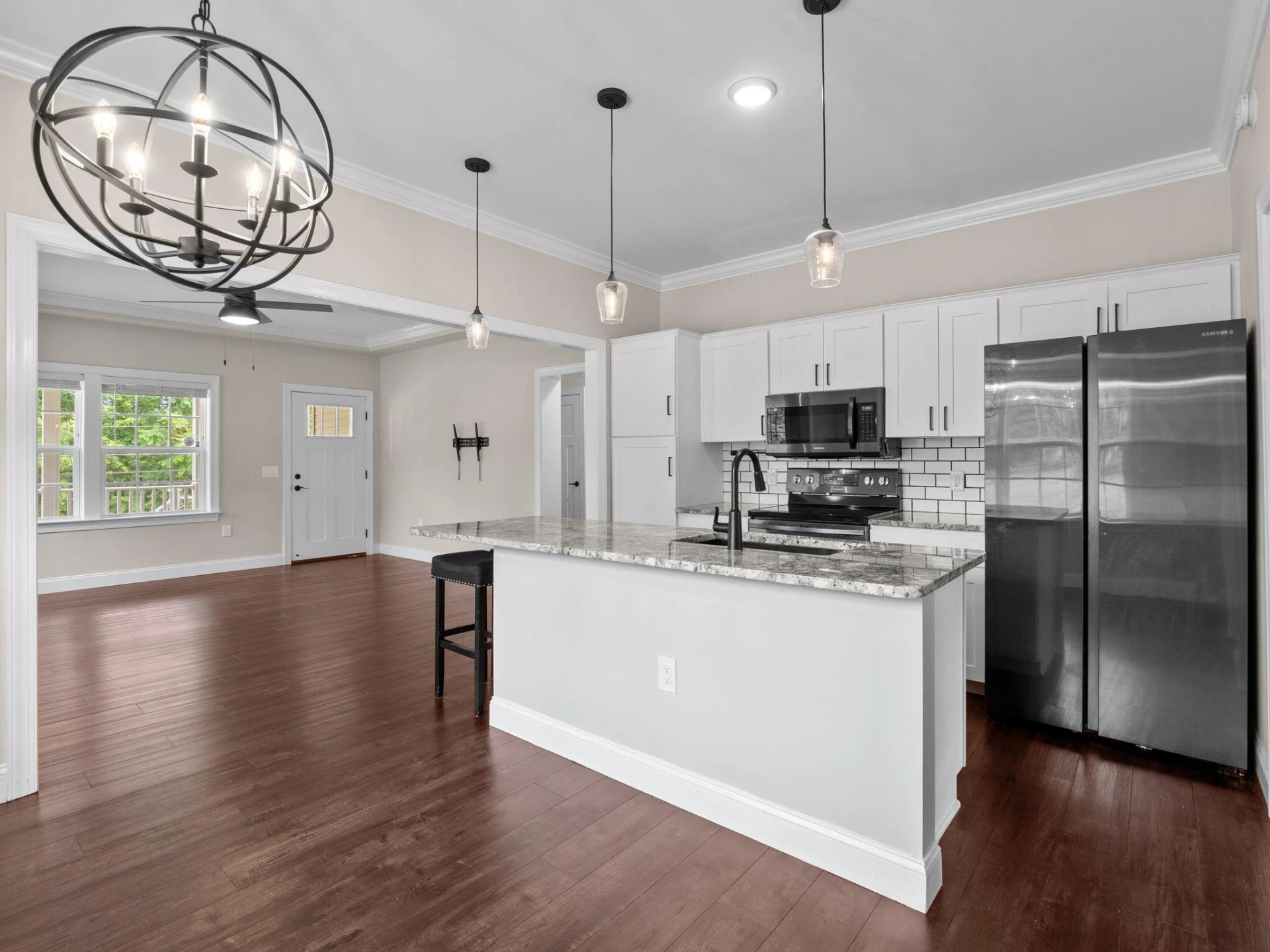 2912 Vinyard AVE - Photo 4