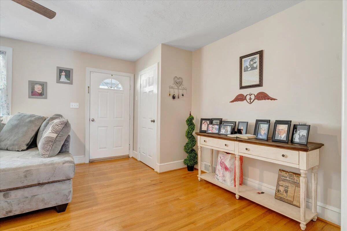 1409 Crooked Oak RD - Photo 10