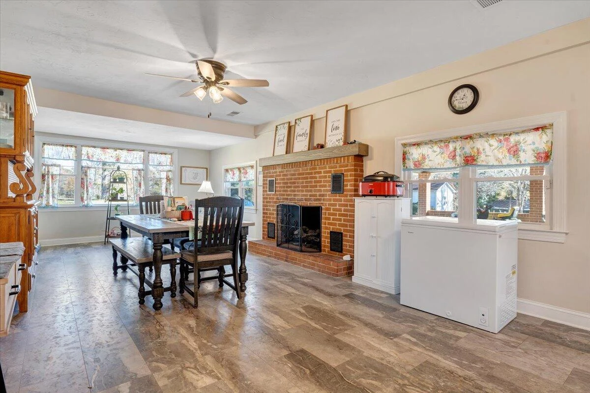 1409 Crooked Oak RD - Photo 24