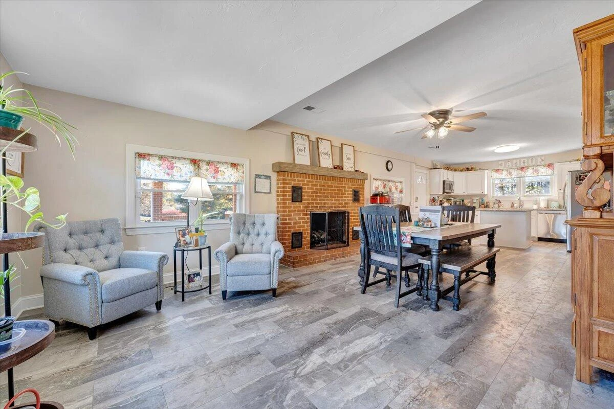 1409 Crooked Oak RD - Photo 28