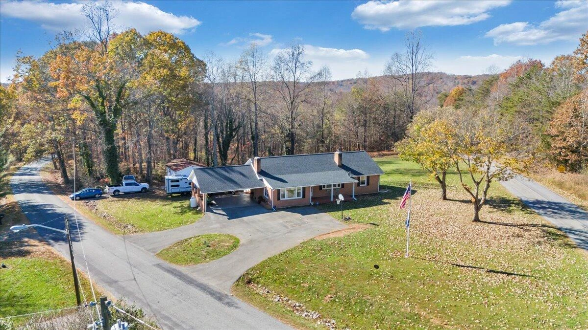 1409 Crooked Oak RD - Photo 3