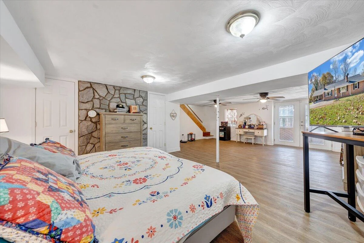 1409 Crooked Oak RD - Photo 41