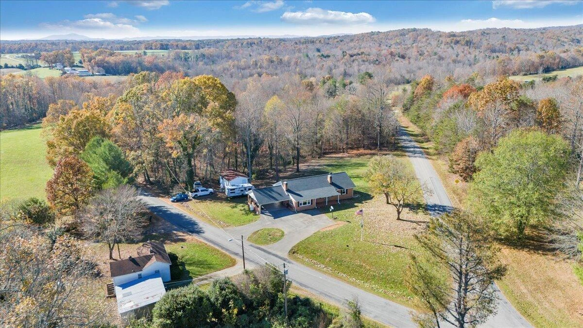 1409 Crooked Oak RD - Photo 55
