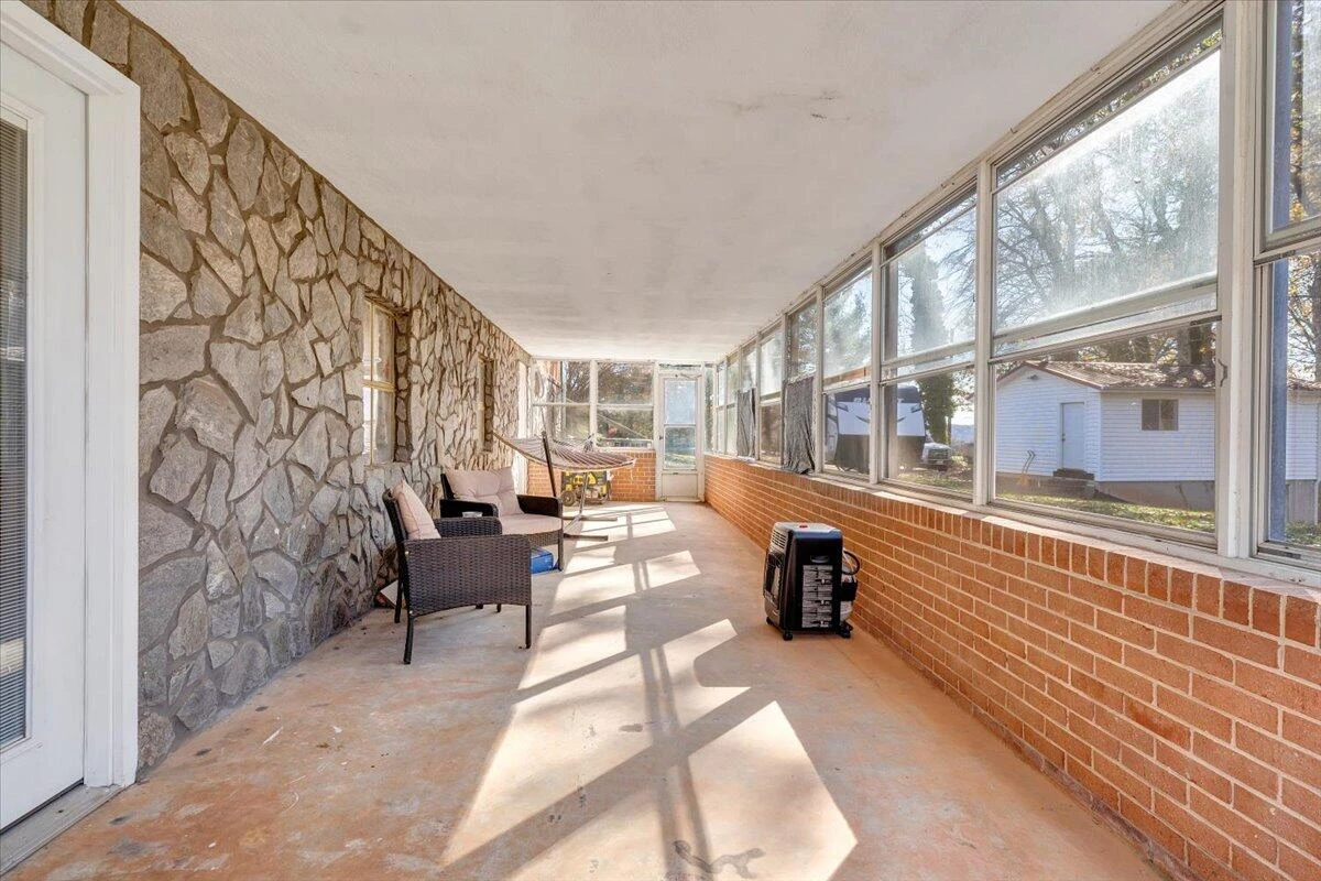 1409 Crooked Oak RD - Photo 59