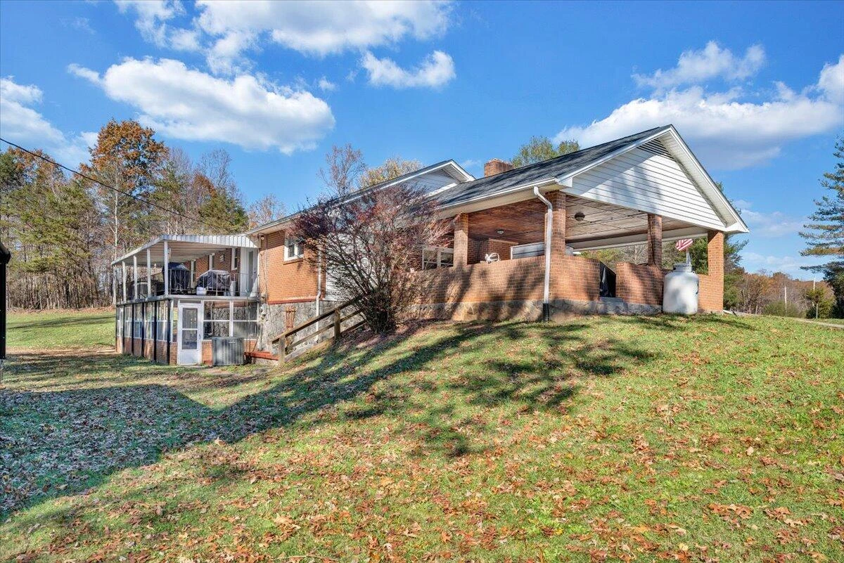 1409 Crooked Oak RD - Photo 64