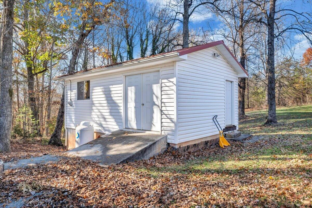 1409 Crooked Oak RD - Photo 66