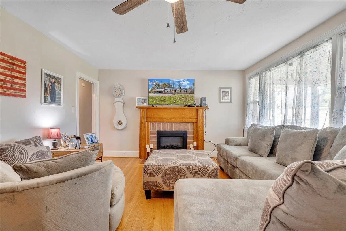 1409 Crooked Oak RD - Photo 8