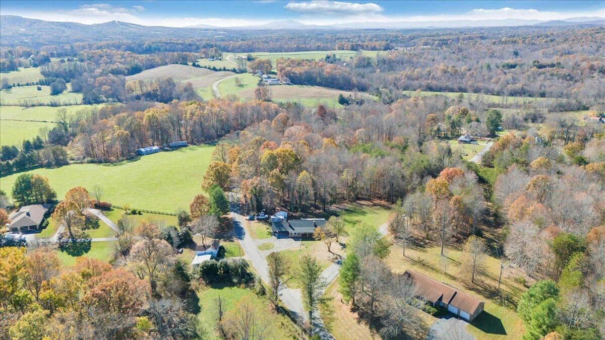 1409 Crooked Oak RD - Photo 86
