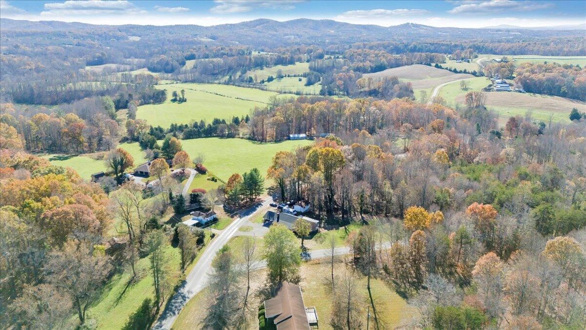 1409 Crooked Oak RD - Photo 87