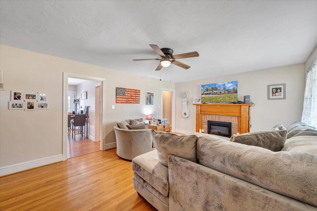 1409 Crooked Oak RD - Photo 9