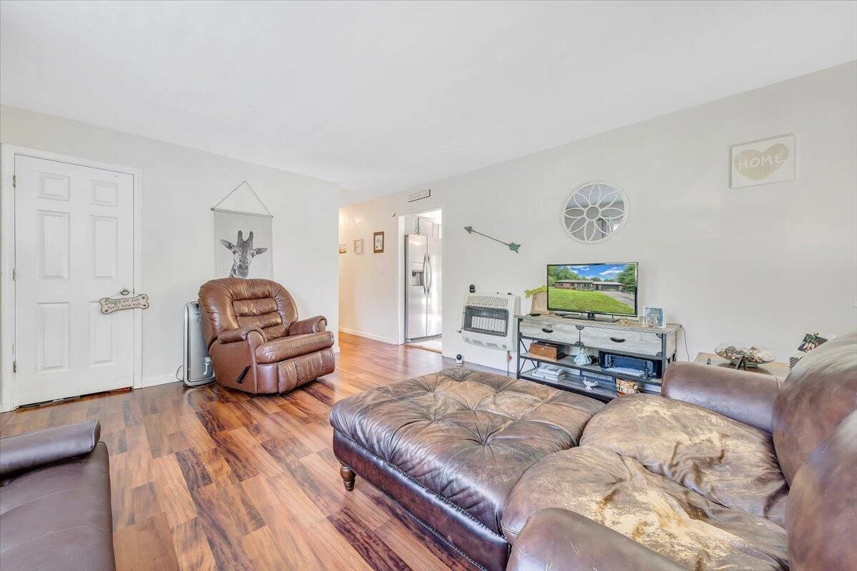 107 Wenwood DR - Photo 3