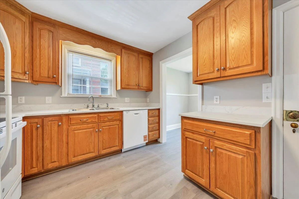 3433 Courtland RD - Photo 15