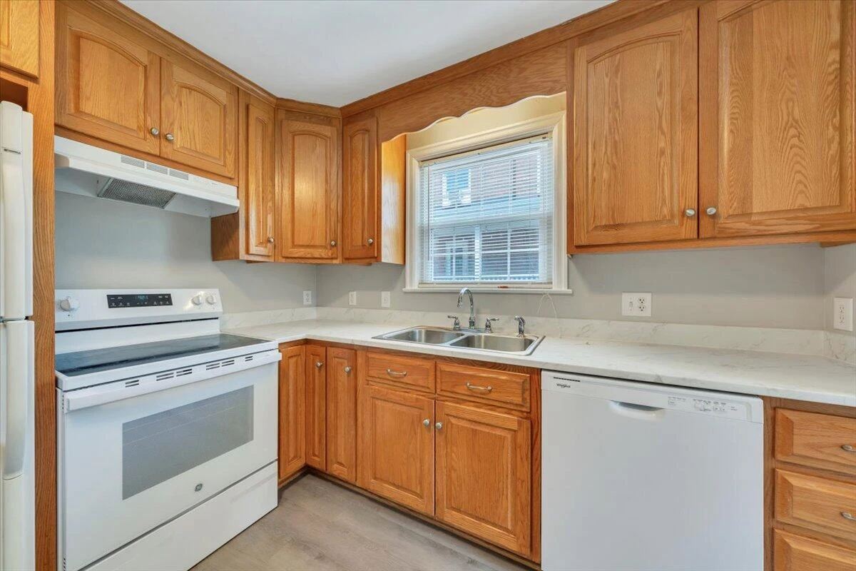 3433 Courtland RD - Photo 17