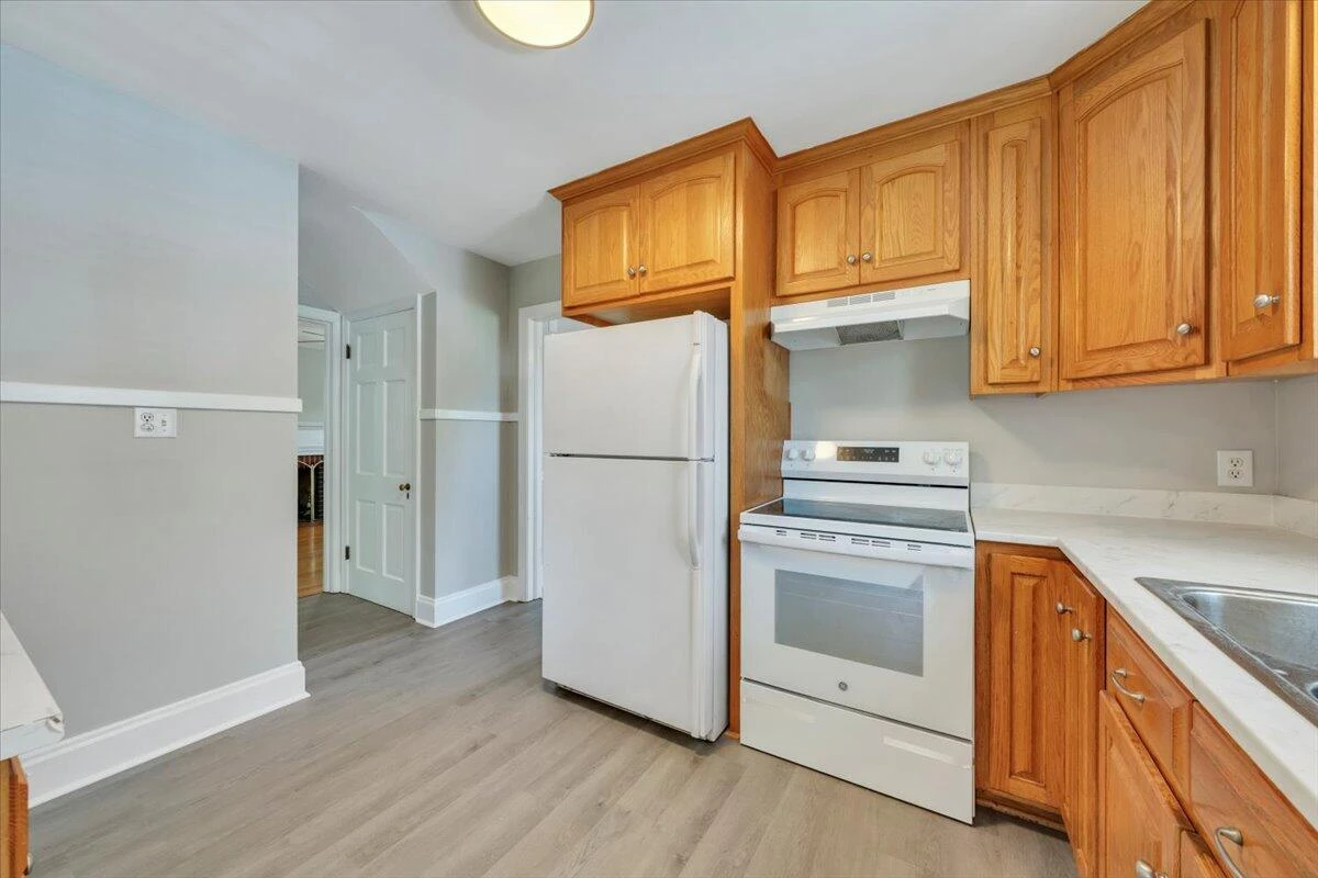 3433 Courtland RD - Photo 18