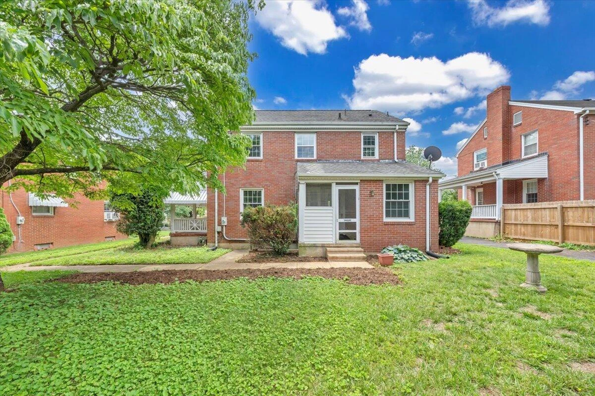 3433 Courtland RD - Photo 37